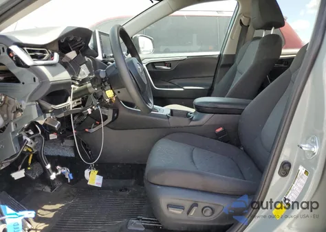 2021 Toyota Rav4 Xle from USA, damaged, VIN 2T3W1RFV5MW141386